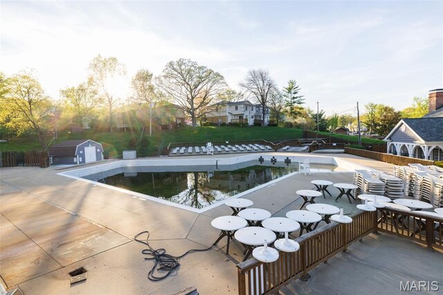 9106 W Swan Cir, Saint Louis, MO 63144