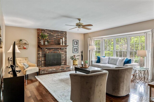 160 Hunters Pointe Dr, Saint Charles, MO 63304