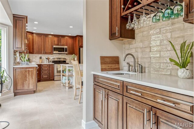 160 Hunters Pointe Dr, Saint Charles, MO 63304