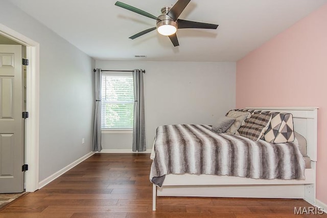 346 Palisades Ridge Ct, Eureka, MO 63025 - bedroom with wood finished floors, baseboards, and ceiling fan