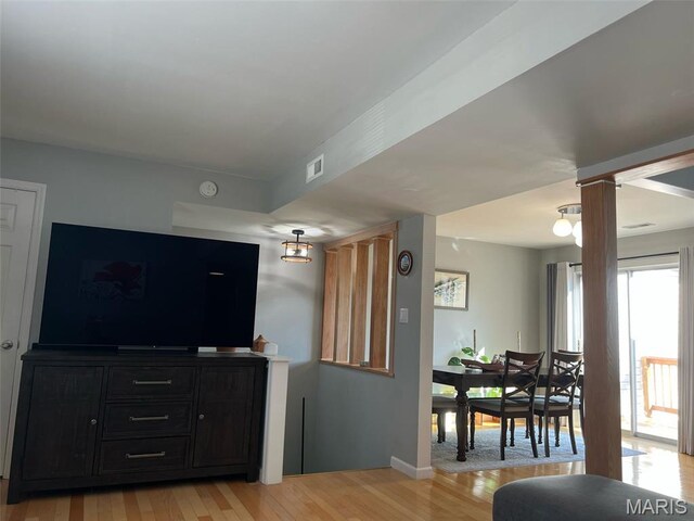 9176 Robin Ct, Saint Louis, MO 63144 - photo 4