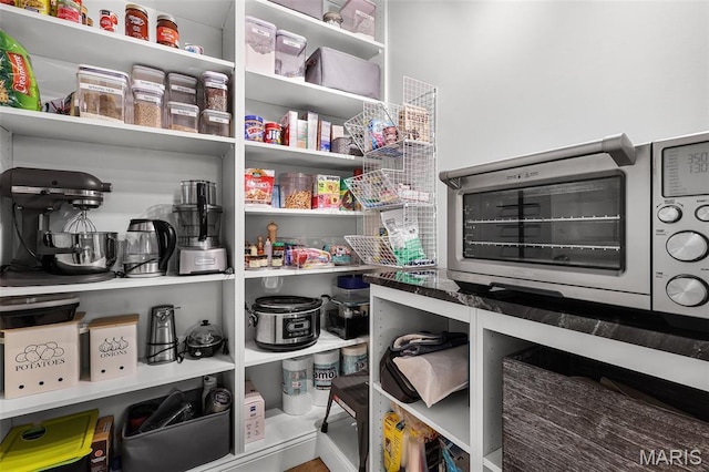 1606 Mississippi Ave, Saint Louis, MO 63104 - view of pantry