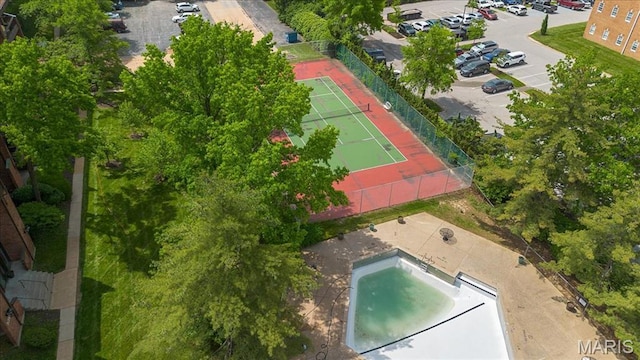 572 Coeur De Royale Dr Unit 105, Saint Louis, MO 63141 - bird's eye view of a pool area