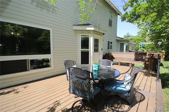 1209 Hunters Chase Dr, Eureka, MO 63025 - deck with outdoor dining area
