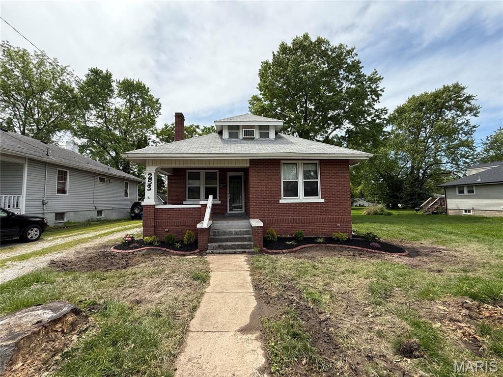 253 N Seminary St, Collinsville, IL 62234 - photo 1