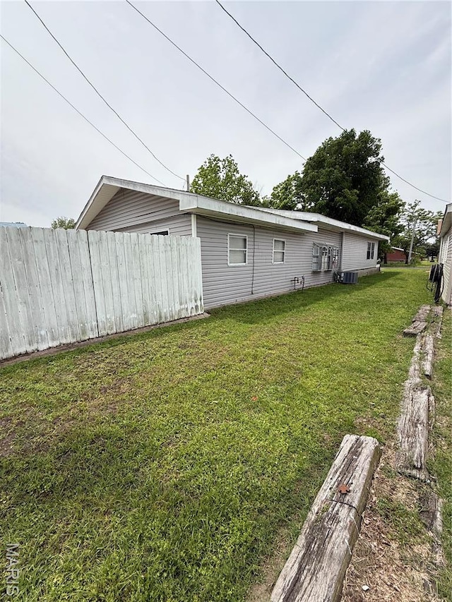226 Dixie St, Sikeston, MO 63801 - view of yard with central AC unit