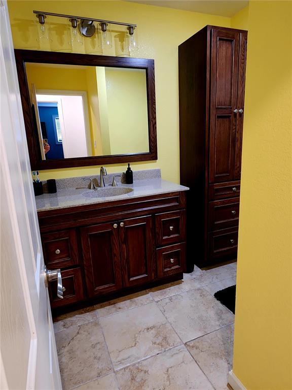 1104 Ringo St, Mexico, MO 65265 - bathroom with vanity