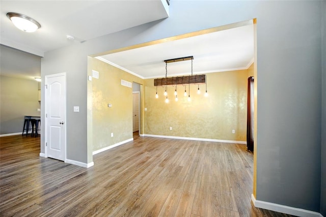 491 Cypress Creek Ln, Imperial, MO 63052 - unfurnished room with crown molding, wood finished floors, baseboards, and a smoke detector