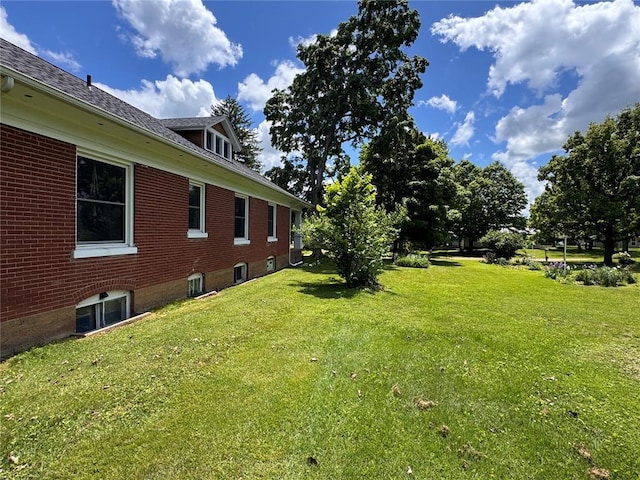 339 E Reynolds St E, Ironton, MO 63650 - view of green lawn