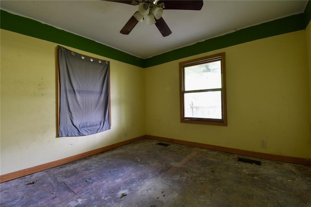 880 W Nicholas St, Carlinville, IL 62626 - empty room with baseboards and a ceiling fan