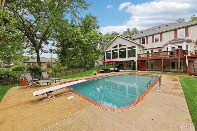 200 Hibler Oaks Dr, Creve Coeur, MO 63141 - view of pool featuring a sunroom, a patio area, a deck, and a diving board