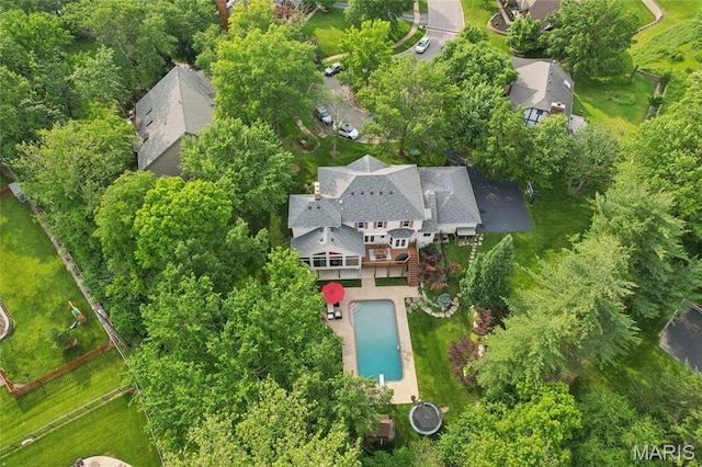 200 Hibler Oaks Dr, Creve Coeur, MO 63141 - aerial view of a pool