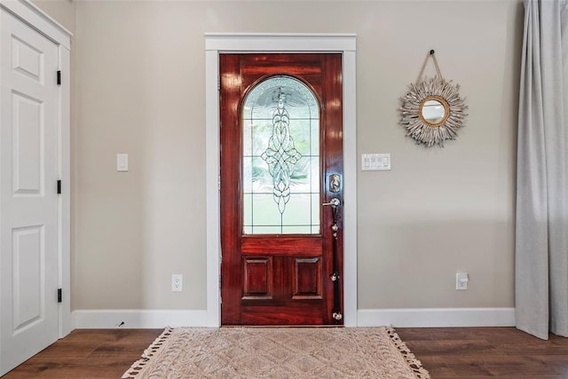 12930 Mohawk Dr, De Soto, MO 63020 - foyer entrance with wood finished floors and baseboards