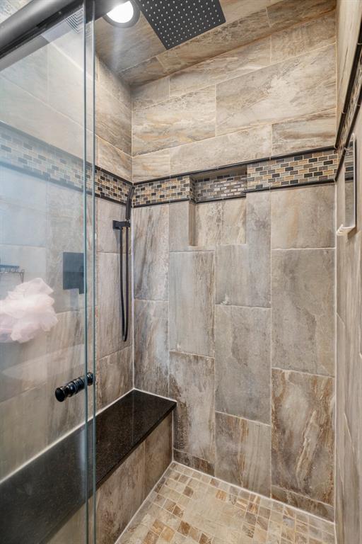 12930 Mohawk Dr, De Soto, MO 63020 - bathroom featuring a shower stall