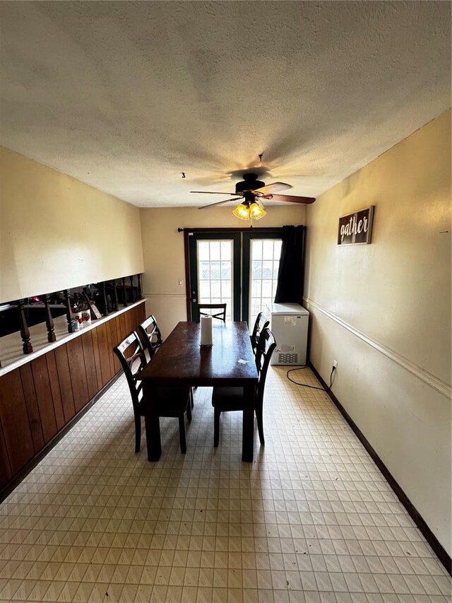 308 N Ellen St, Dixon, MO 65459 - dining area with a ceiling fan and a textured ceiling