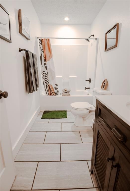 full bathroom with shower / tub combo with curtain, toilet, vanity, recessed lighting, and tile patterned floors