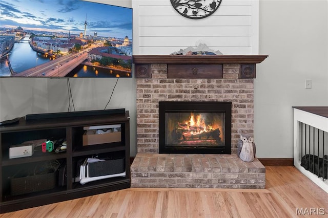7 Tall Oaks Dr, Troy, IL 62294 - detailed view of wood finished floors and a fireplace