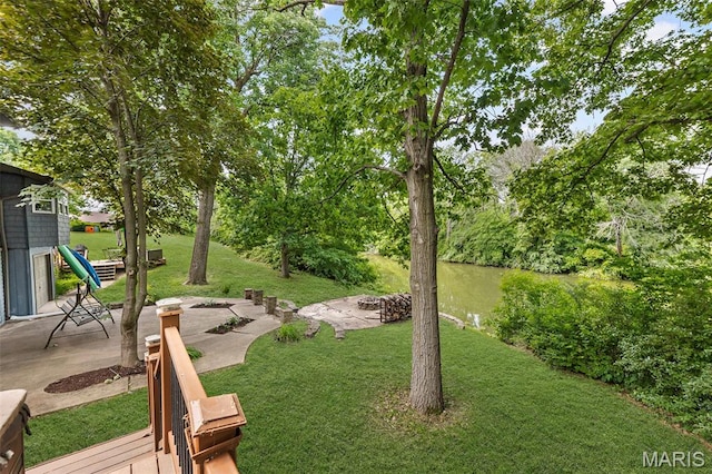 7 Tall Oaks Dr, Troy, IL 62294 - view of green lawn featuring a fire pit