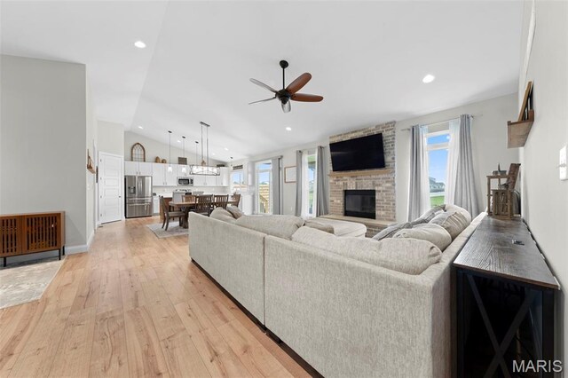 313 Summer Glen Ln, Saint Charles, MO 63301