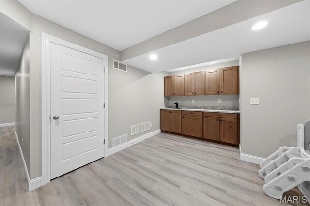 313 Summer Glen Ln, Saint Charles, MO 63301