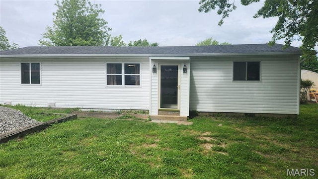 229 S Main St, Licking, MO 65542 - ranch-style house with a front yard and entry steps