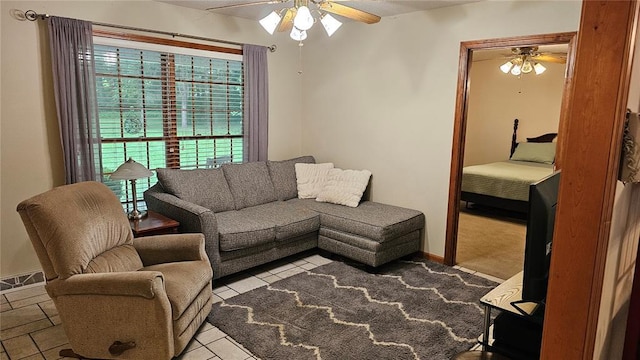 189 County Road 657, Cape Girardeau, MO 63701 - living area featuring a ceiling fan