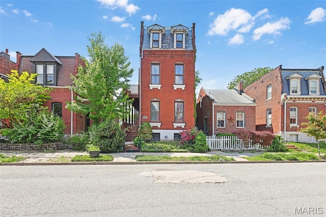 2825 Mcnair Ave, Saint Louis, MO 63118 - photo 2