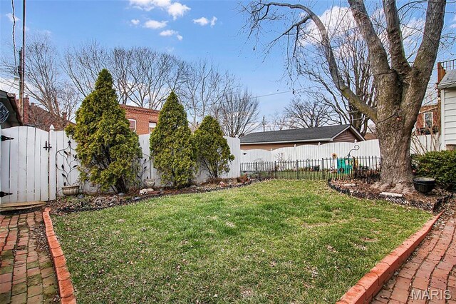 2825 Mcnair Ave, Saint Louis, MO 63118 - photo 40