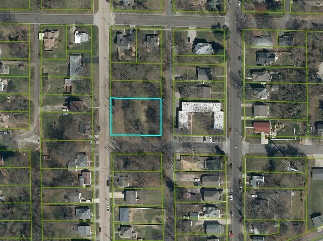 300 N Combs Ave, Collinsville, IL 62234 - photo 10