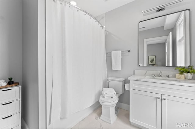 6602 Alamo Ave, Clayton, MO 63105 - full bath featuring marble look tile flooring and vanity