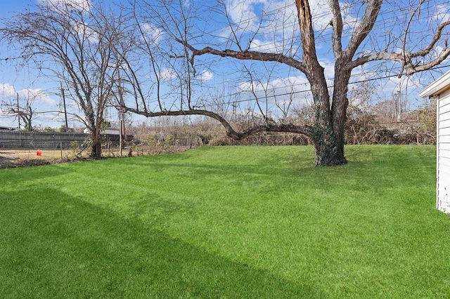 11893 Bridgevale Ave, Saint Louis, MO 63138 - view of yard