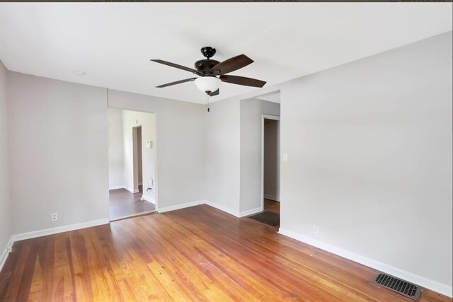 426 Bluff Dr, Saint Louis, MO 63137 - photo 2