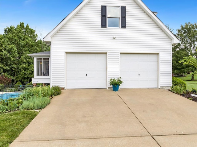 214 Townview Ct, Wentzville, MO 63385 - view of garage