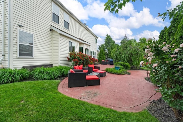 172 Snake River Dr, Dardenne Prairie, MO 63368 - view of patio featuring an outdoor living space