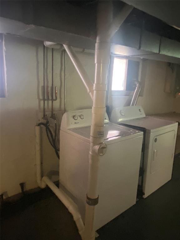 6504 Hoffman Ave, Saint Louis, MO 63139 - below grade area with washer and clothes dryer