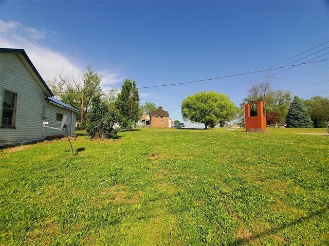 517 N 4th St, La Grange, MO 63448 - view of grassy yard