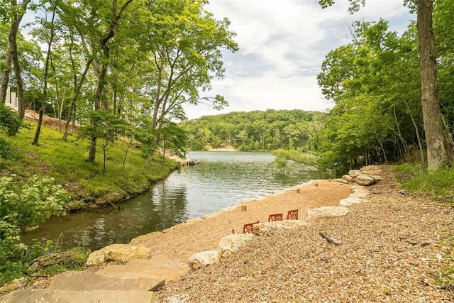 2206 Alpine Nook Dr, Innsbrook, MO 63390