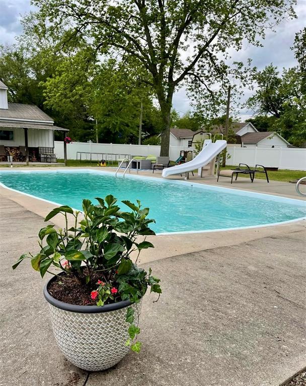 207 S Thorn St, Charleston, MO 63834 - photo 27