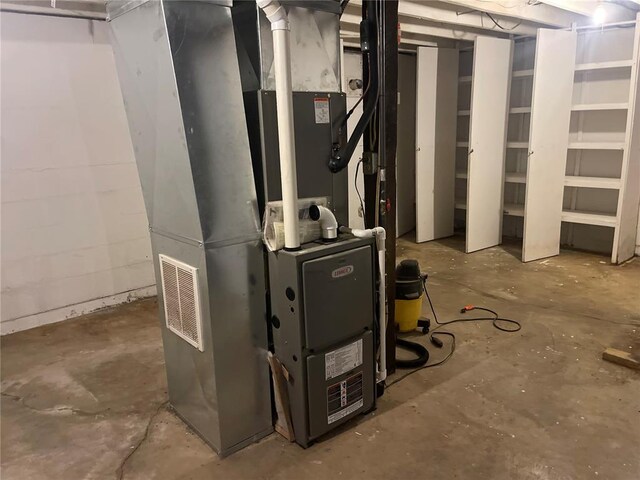 729 State Highway U, Burfordville, MO 63739 - utilities featuring heating unit