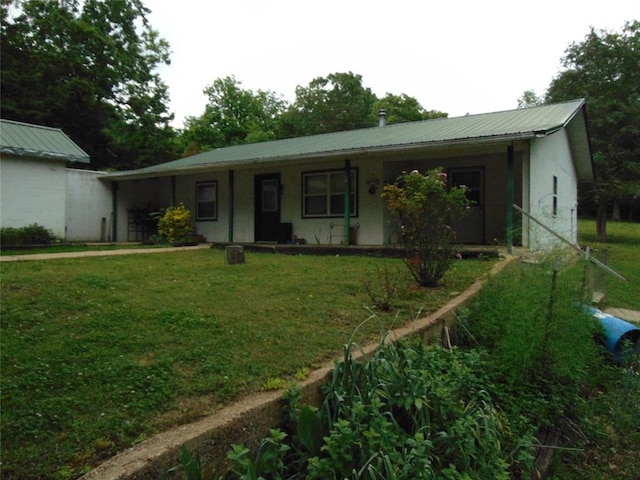 1184 Ripley 21n-10, Doniphan, MO 63935 - single story home featuring a front lawn and metal roof