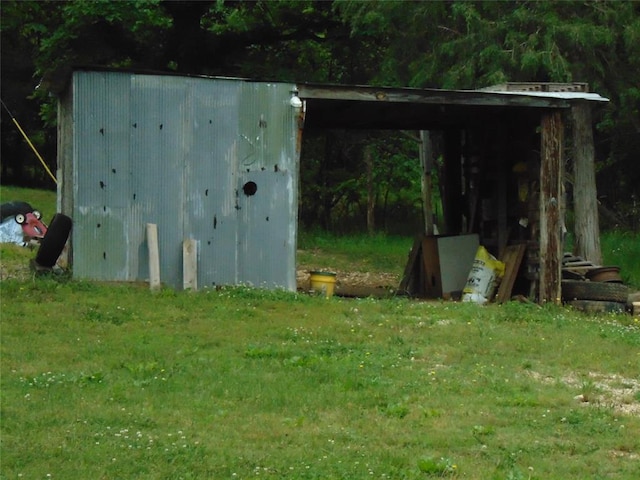 1184 Ripley 21n-10, Doniphan, MO 63935 - view of outdoor structure featuring an outbuilding