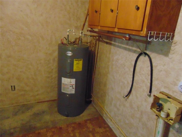 1184 Ripley 21n-10, Doniphan, MO 63935 - utilities with water heater