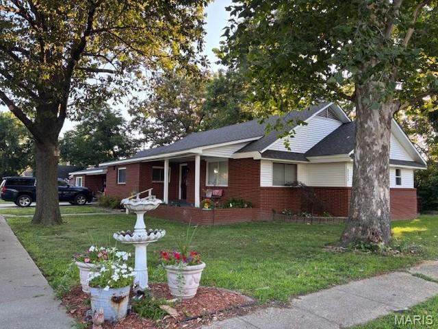 313 W Crumb Ave, Bernie, MO 63822 - photo 1