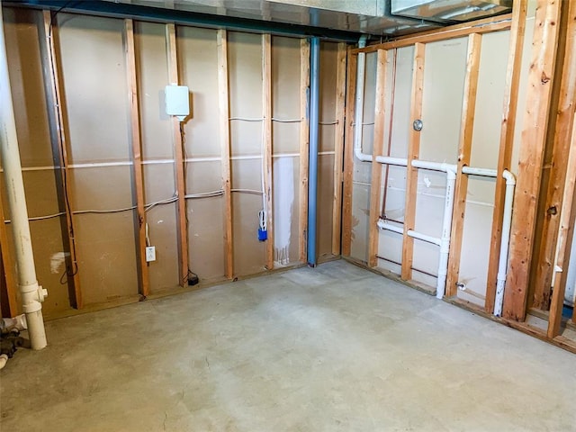 view of unfinished basement