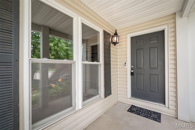 104 Maywood Ct, Saint Peters, MO 63376 - property entrance featuring a porch