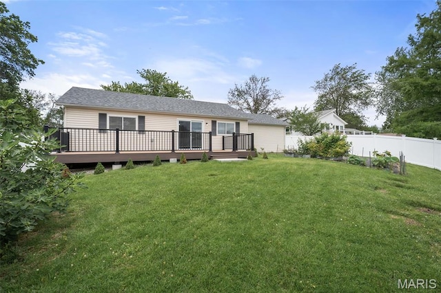 104 Maywood Ct, Saint Peters, MO 63376 - rear view of house featuring a deck