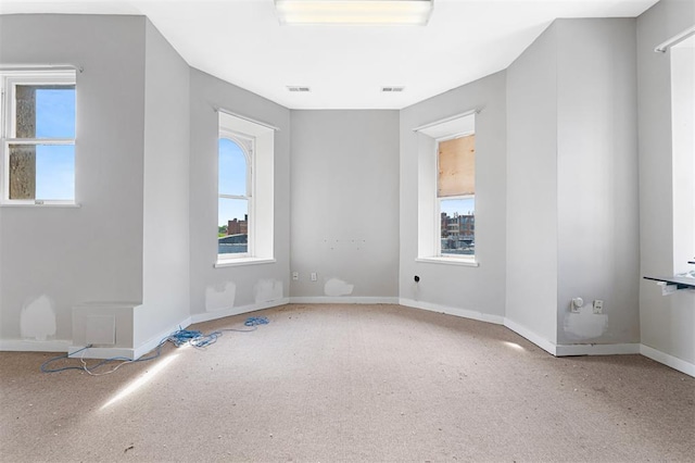 3534 Washington Ave, Saint Louis, MO 63103 - unfurnished room featuring carpet and baseboards