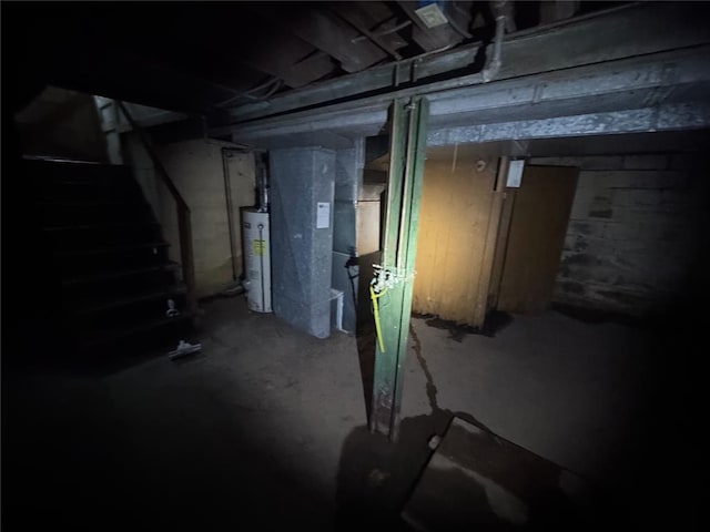 206 Thoroughman Ave, Ferguson, MO 63135 - unfinished basement featuring water heater