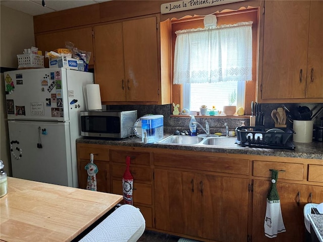515 S Prairie St, Greenville, IL 62246 - photo 6