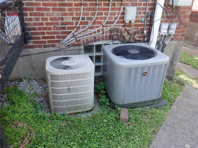 5335 Bancroft Ave, Saint Louis, MO 63109 - exterior view of brick siding and central AC